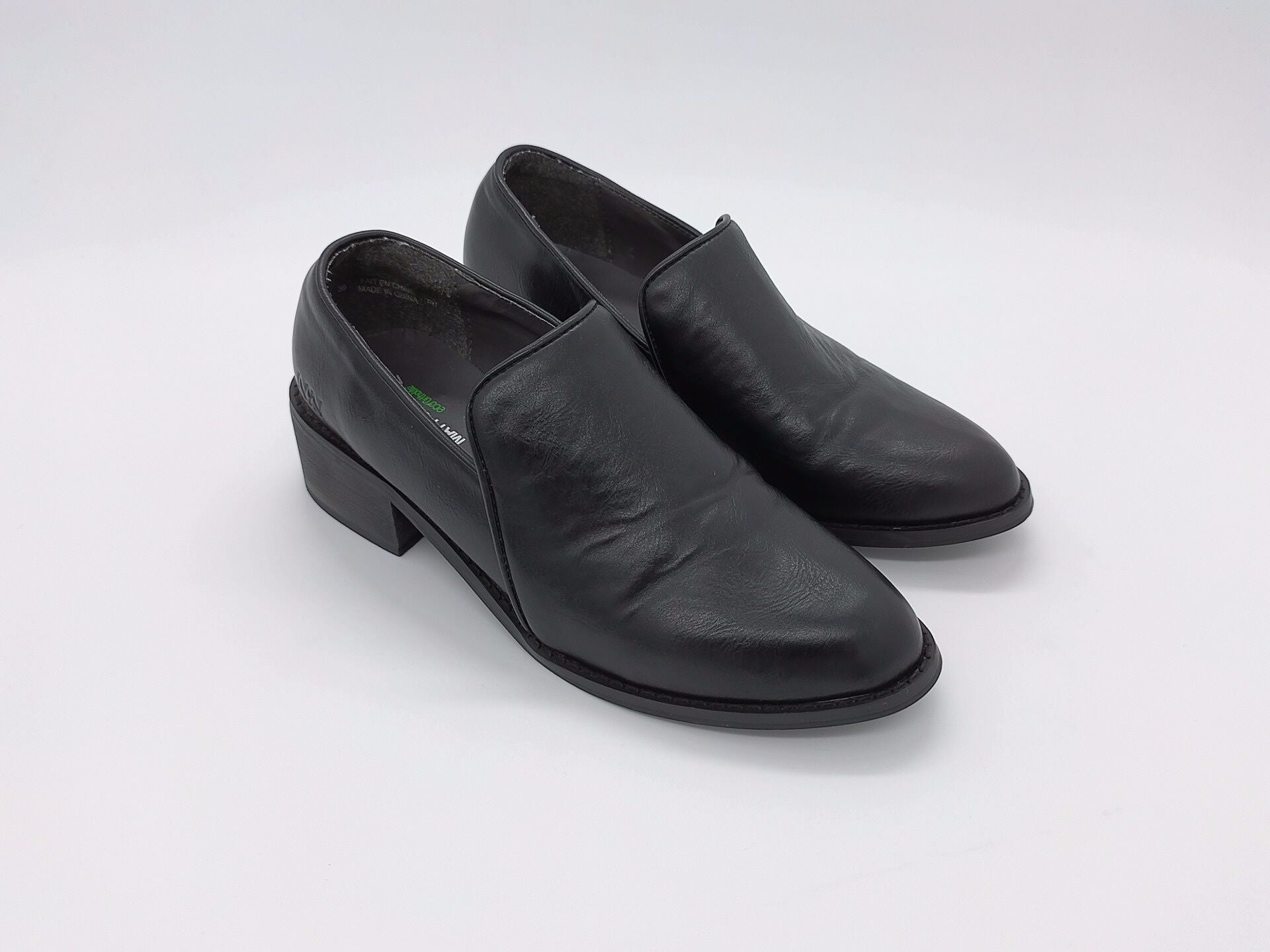 Matt&Nat Chaussures à talon plat noires – Trolet - Main Image