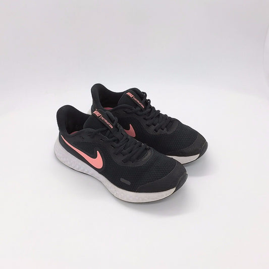 Nike - Revolution 5