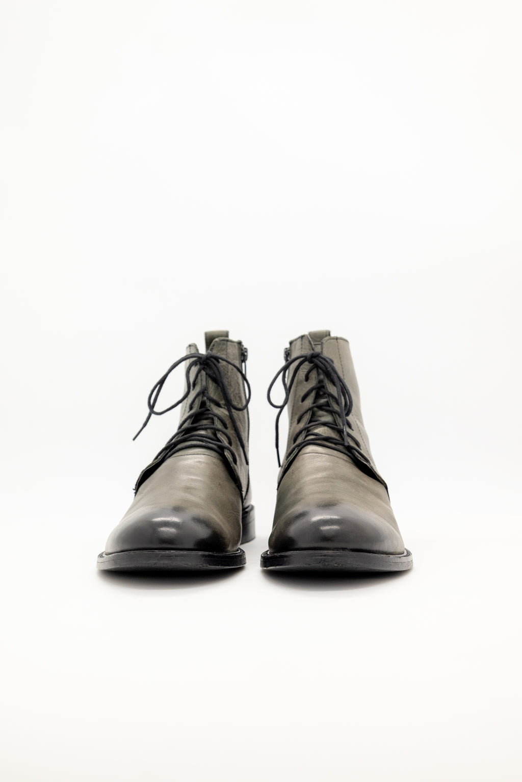 URBAN OUTFITTERS - The Bear