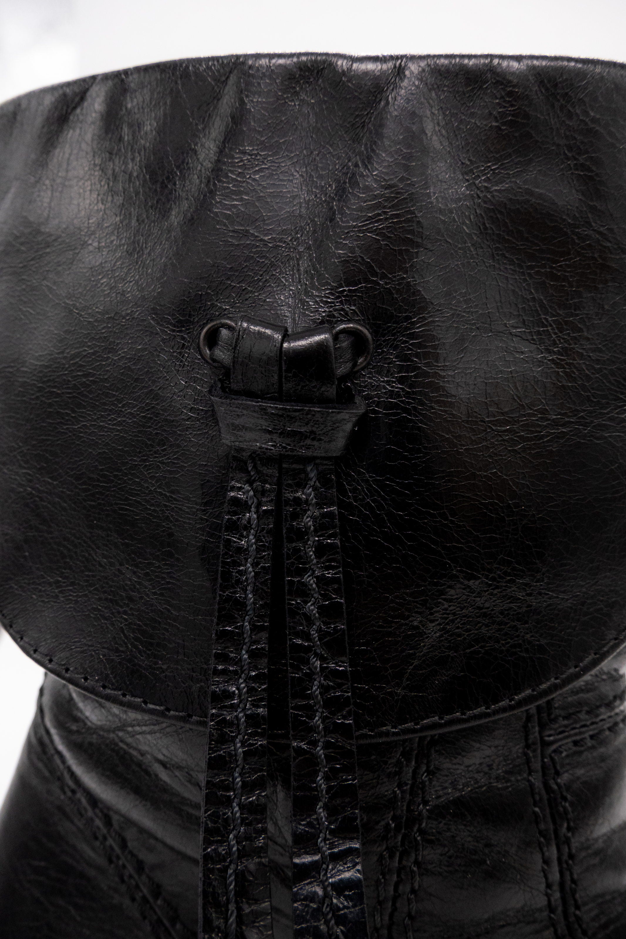 LAVORAZIONE ARTIGIANA  - Combat Black