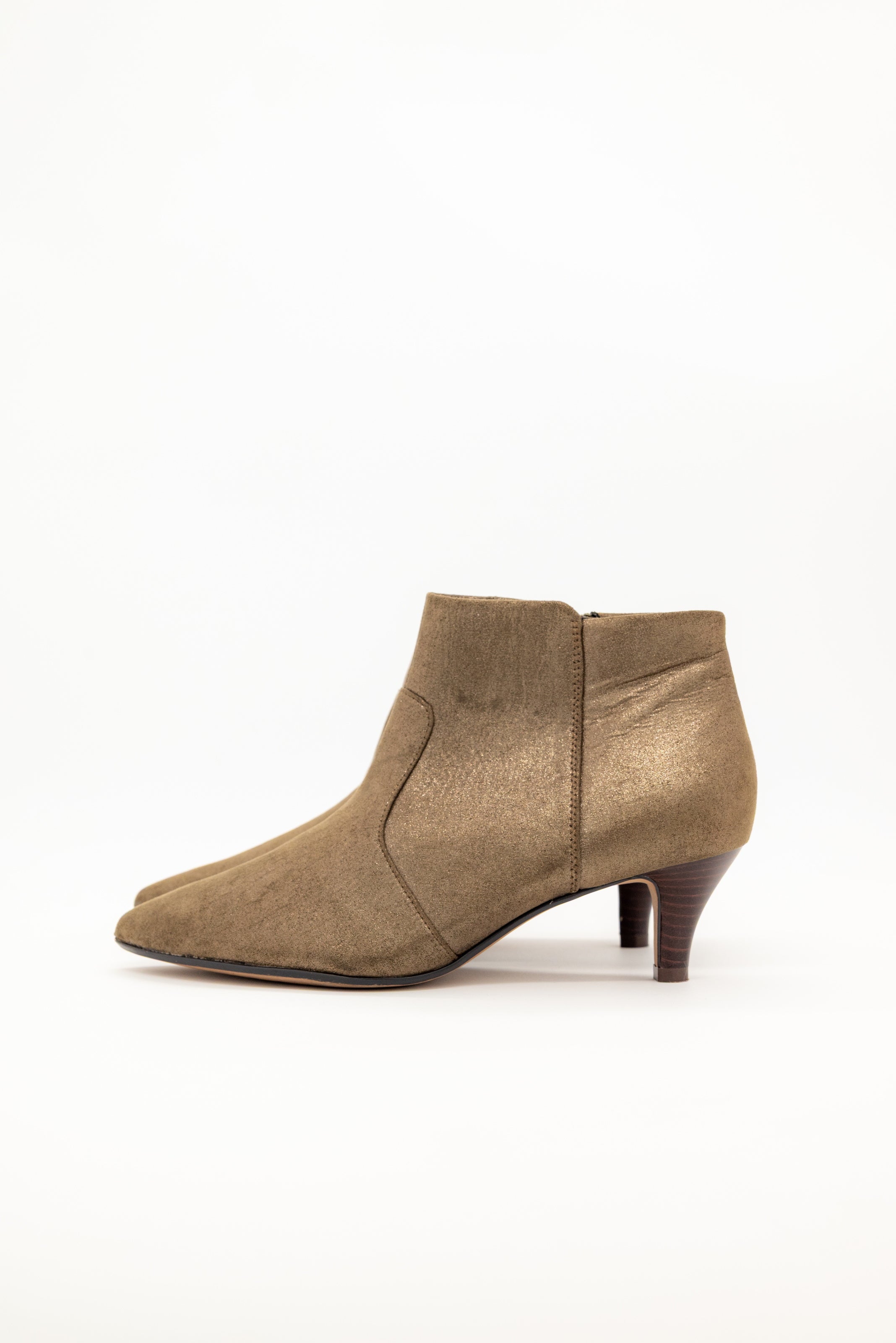 Clarks - Chelsea Gold