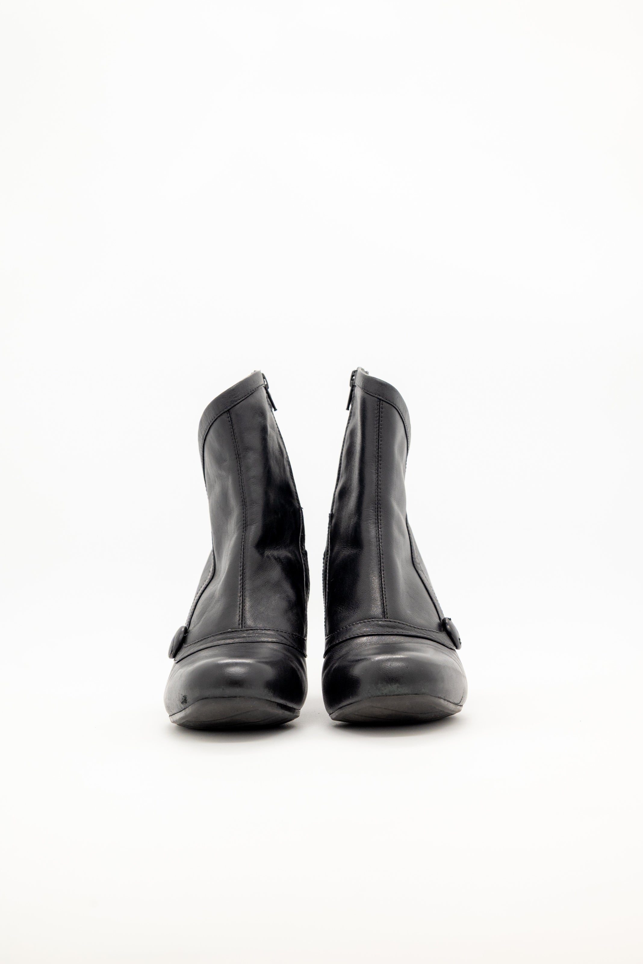 Clarks - Chelsea Black