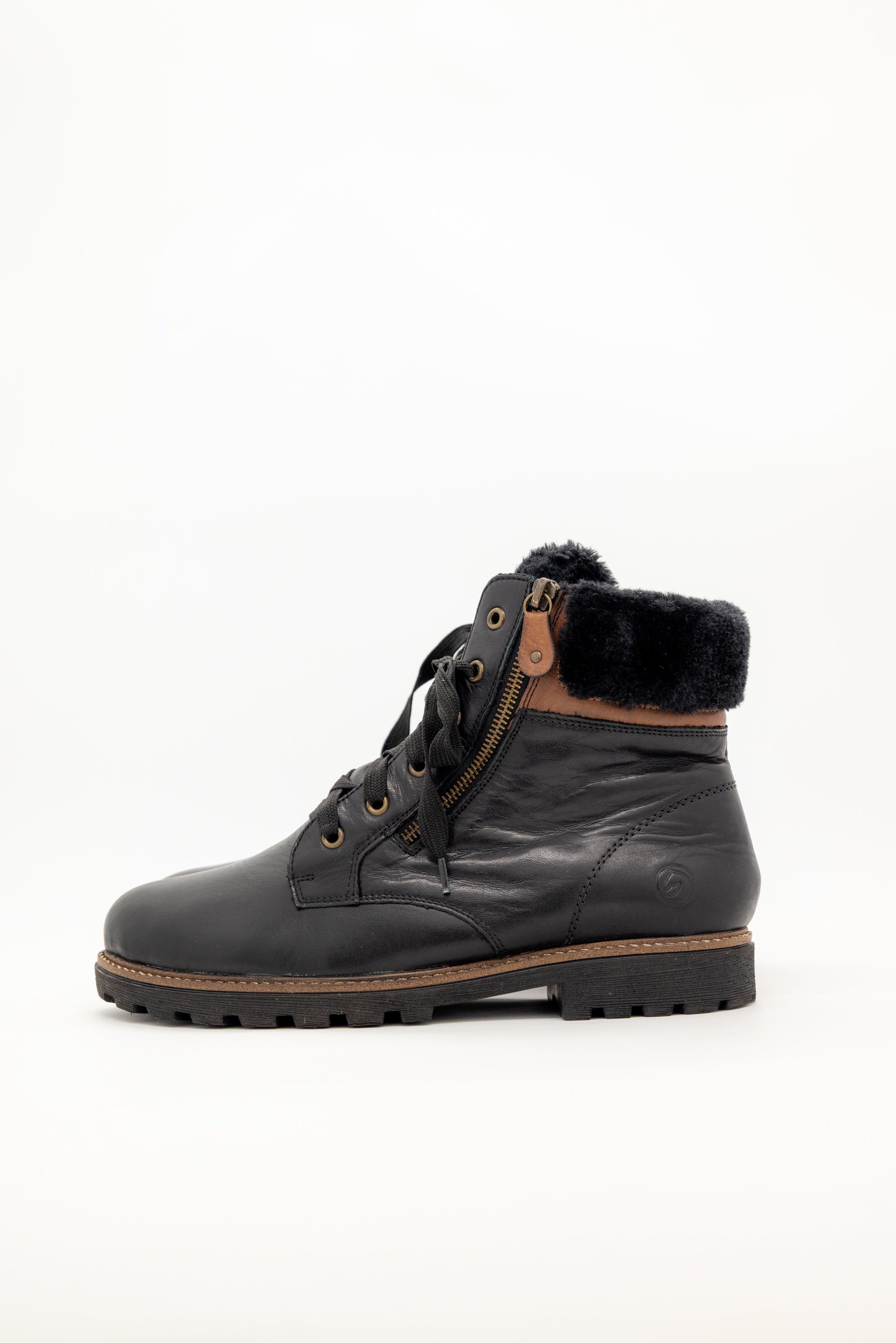 Remonte - Combat Black