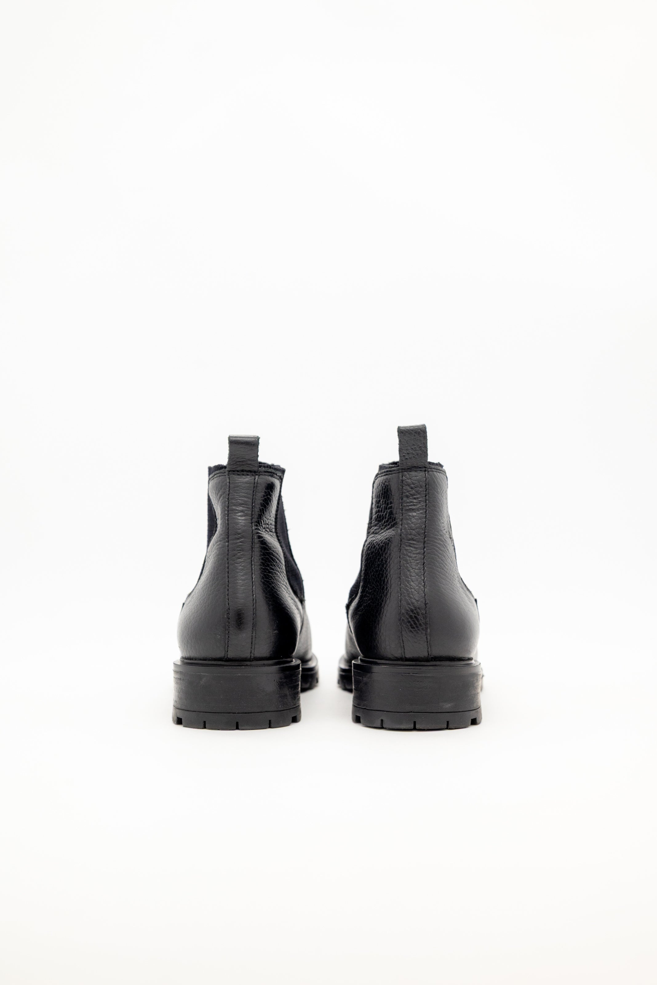 Free Monday - Chelsea Black