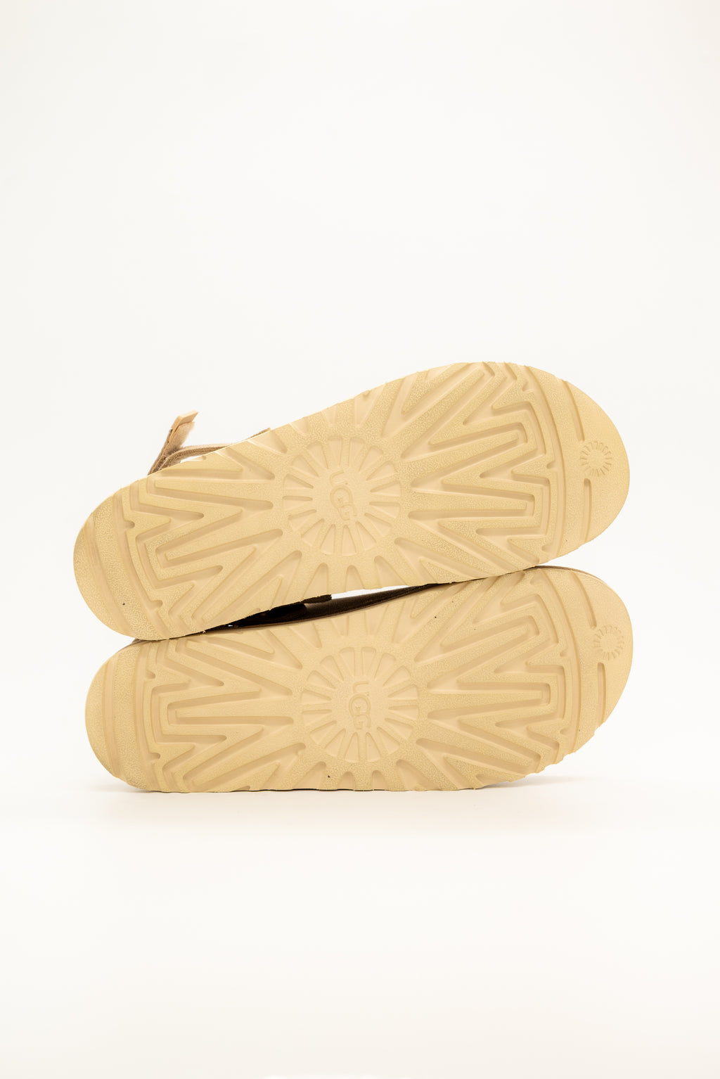 UGG - GOLDEN STAR 