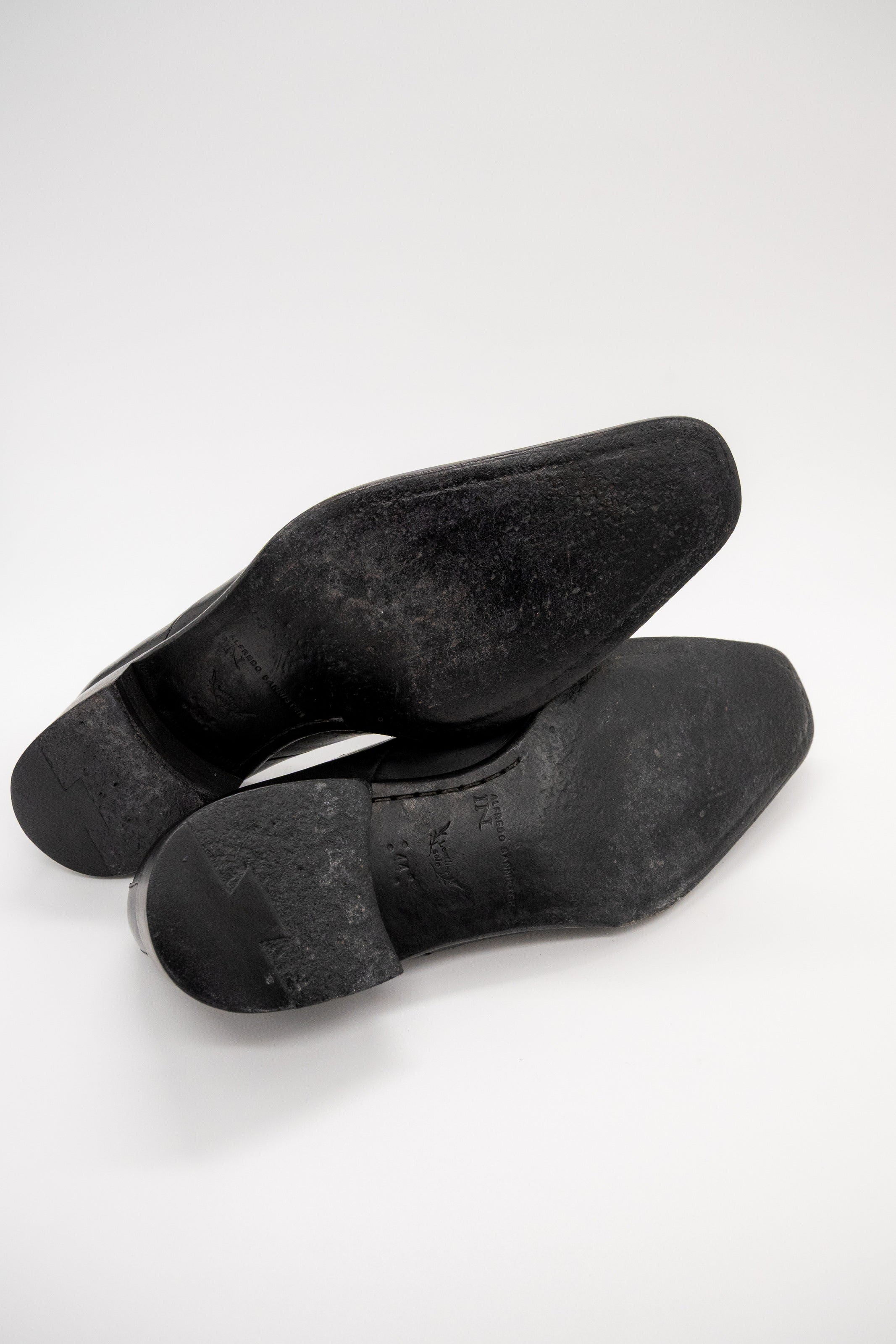 ALFREDO BANNISTER - Derby Black