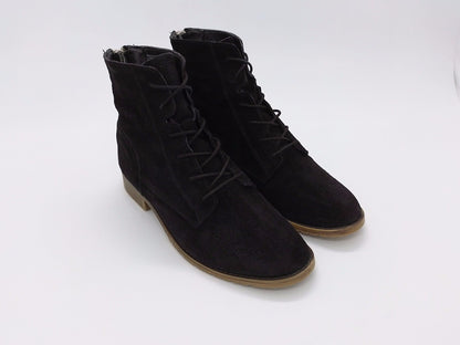 Steve Madden - Black Boots